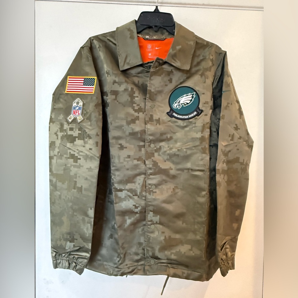 Nike Philadelphia Eagles Jacket Size M Camo 2019 Salute to Service Sideline
